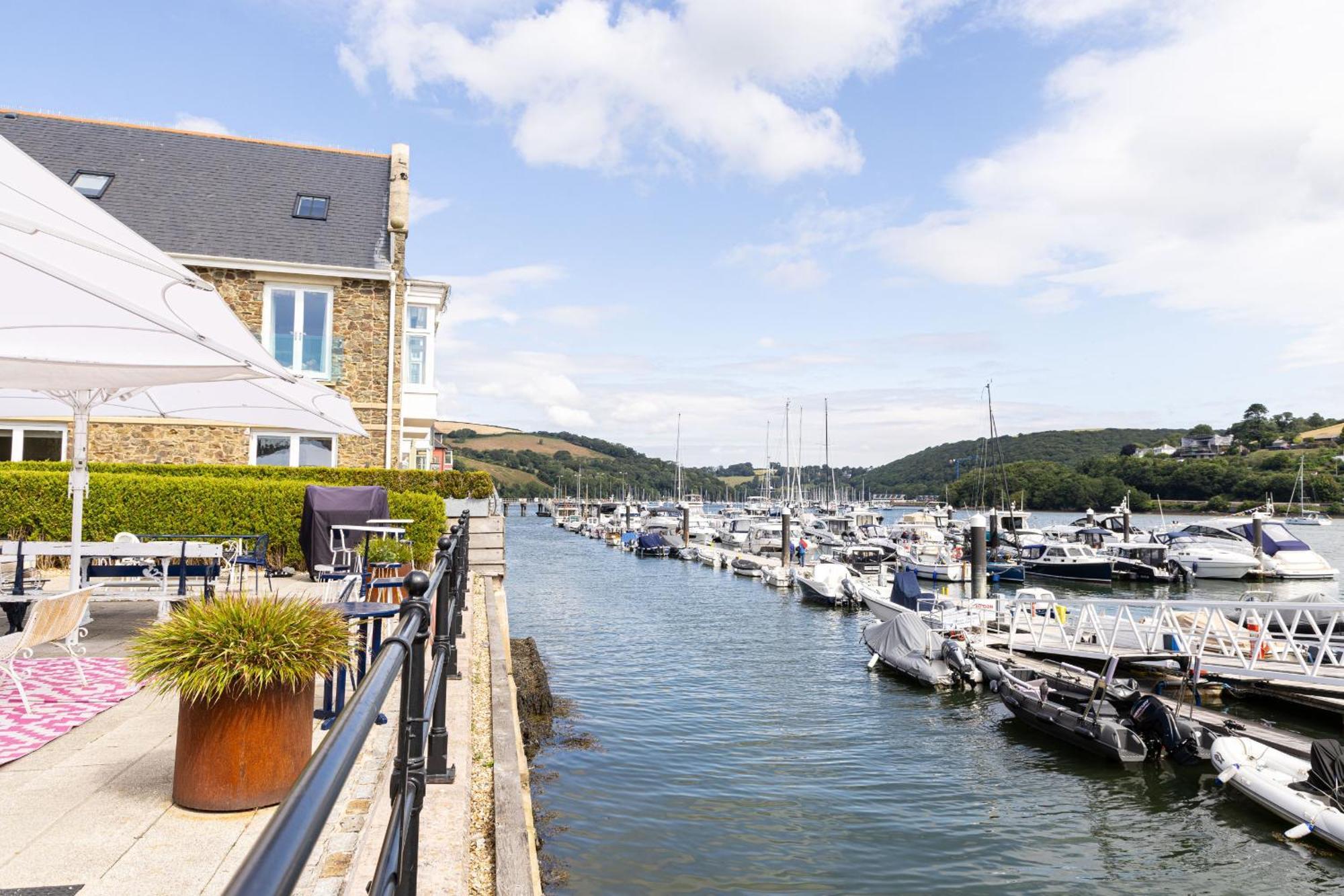Dart Marina - Luxury Apartment On Marina Dartmouth Eksteriør bilde